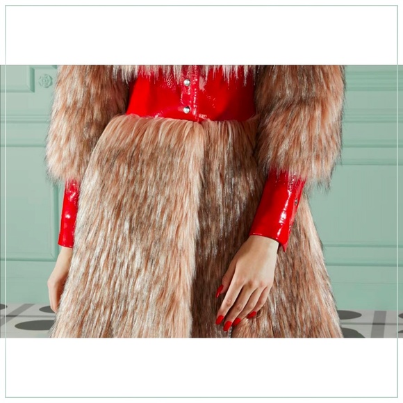 $9995 Gucci Corset Detail Caramel and Apple Red Faux Fur Runway Coat - Picture 9 of 16